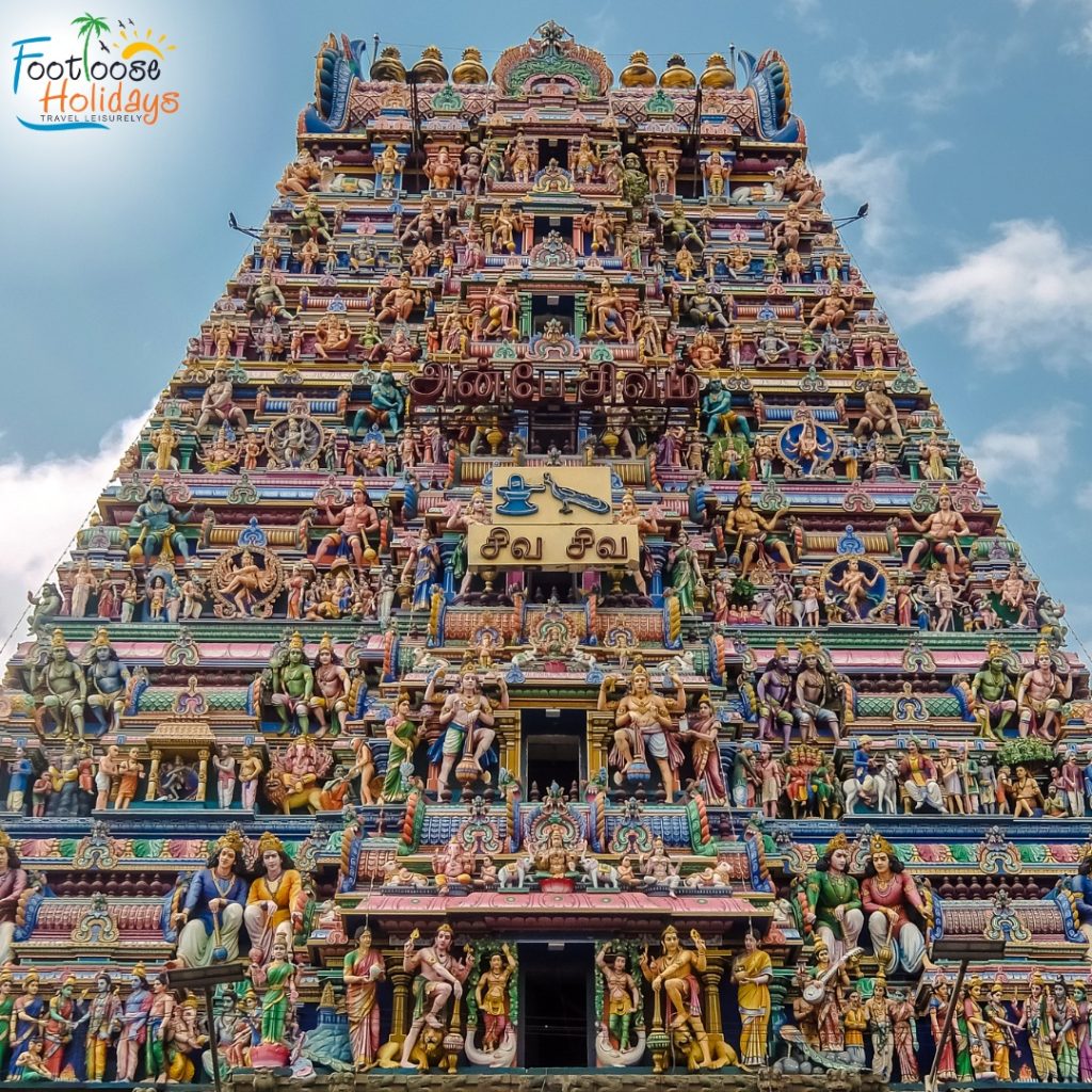A Big Statue of God & Goddess In Chennai