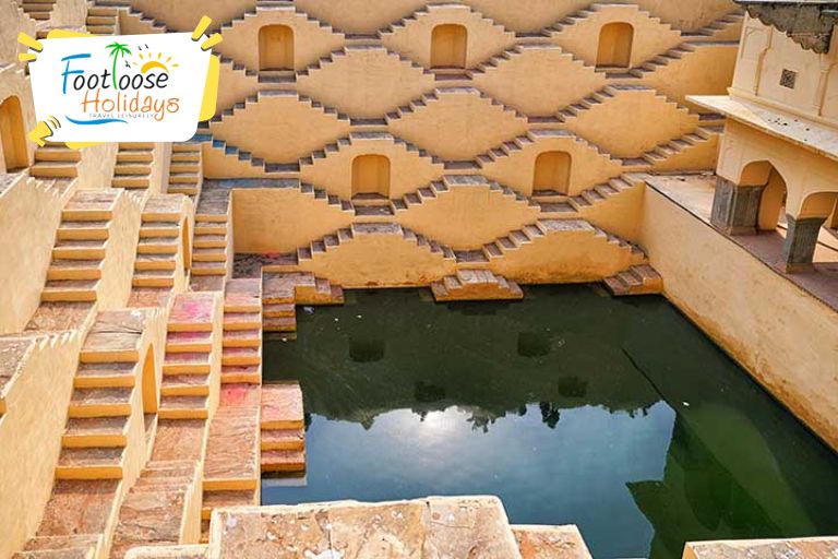 panna-meena-ka-kund-jaipur-tourist-places